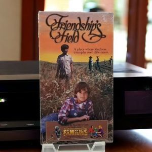 Factory Sealed VHS Tape 90s Friendships Field Featured Film Families Film Video